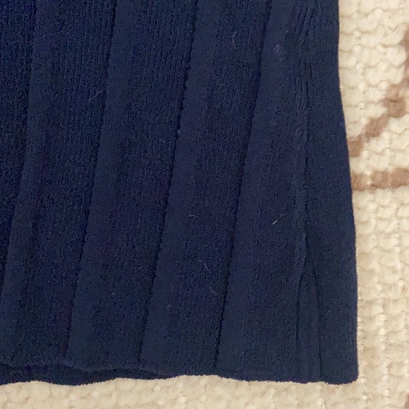 NWT Autumn Cashmere Women's Rib Crew with Tipped Cuff Ruffles Navy/White Small - Picture 5 of 6